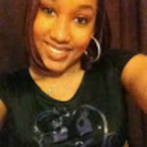 Meet your Posher, Elicia